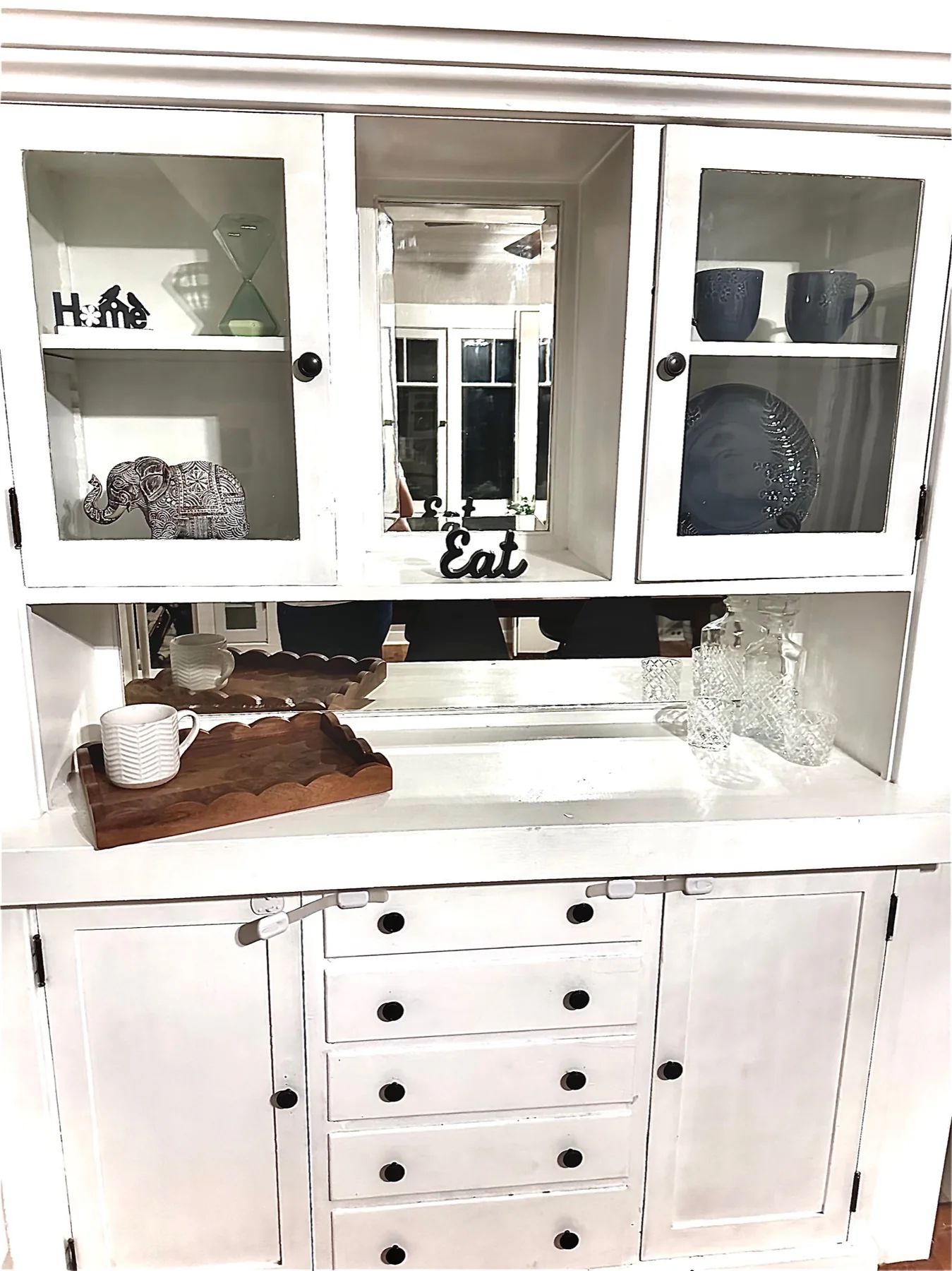 staged hutch